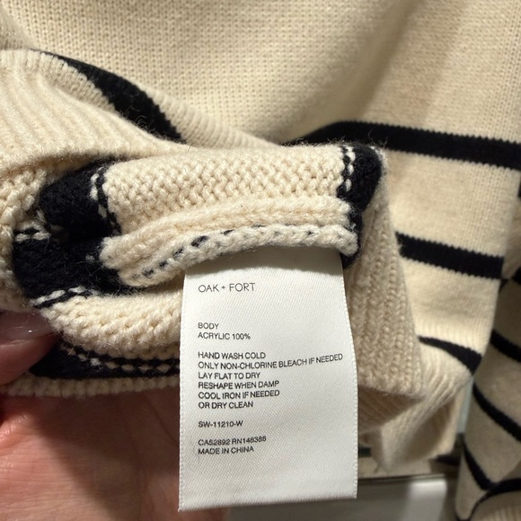 OAK + FORT Cream and Black Cropped V-Neck Sweater - Picture 9 of 9